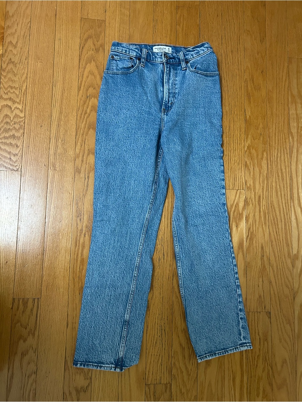 Abercrombie Curve Love ‘90s Straight Ultra High Rise jeans